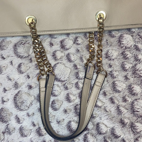 Beige tote - Picture 5 of 7